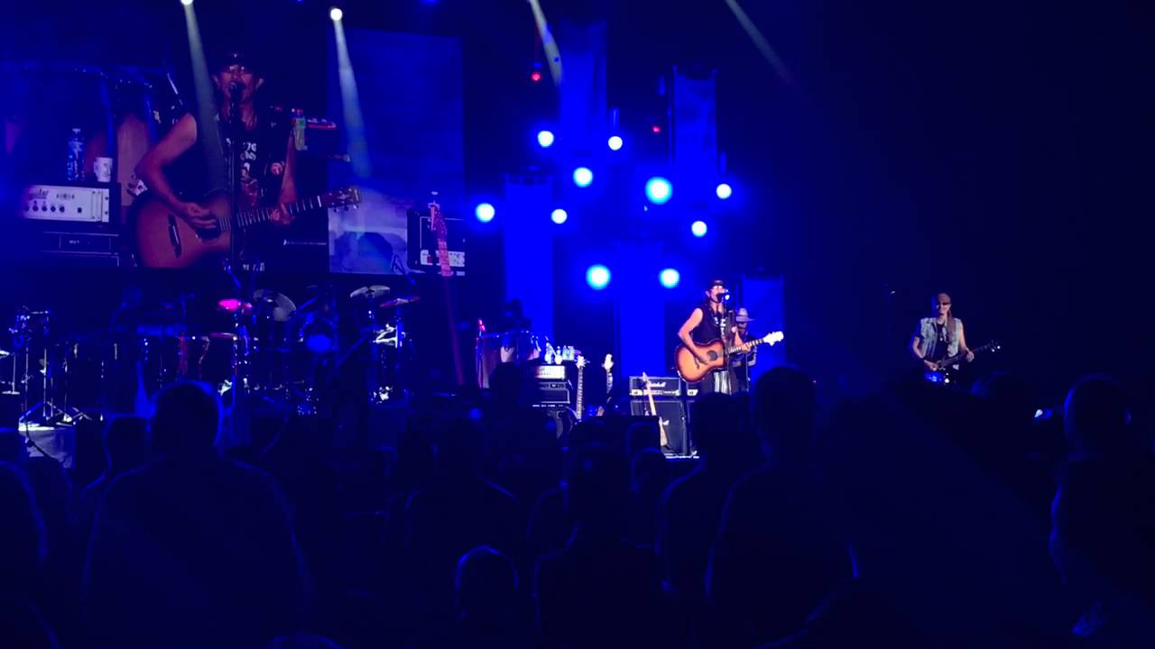 Santana & Carabao live in Bangkok 2016 Wanipok