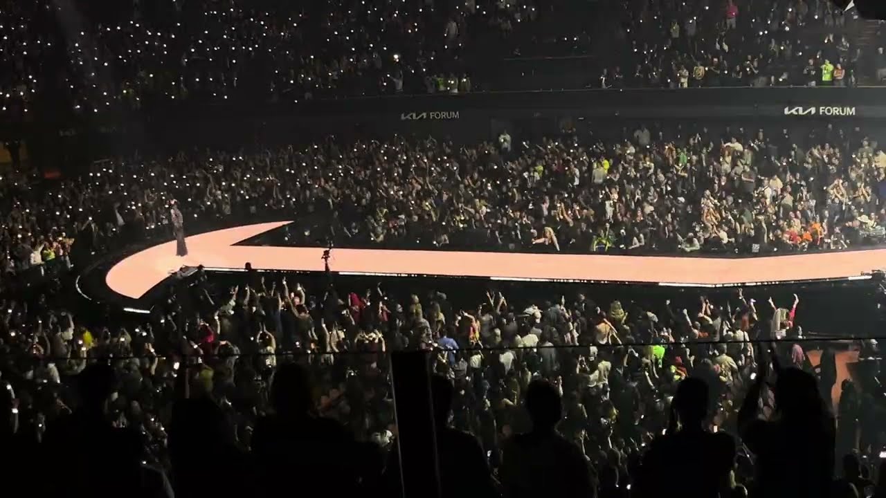 How Bad Do U Want Me & Americano (Encore) - The Mayhem Ball - Lady Gaga - Los Angeles.