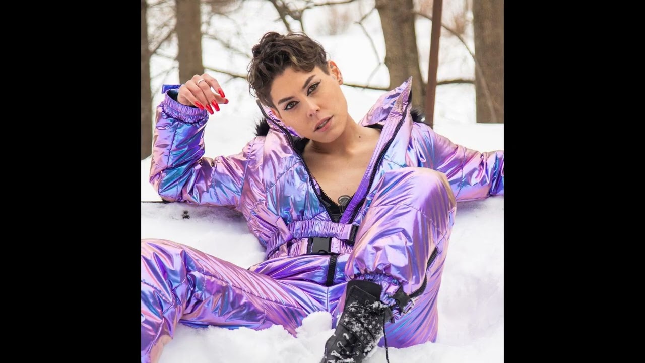 Комбинезоны Women's Dolls Kill. Women's ski suits, winter overalls and ski overalls.