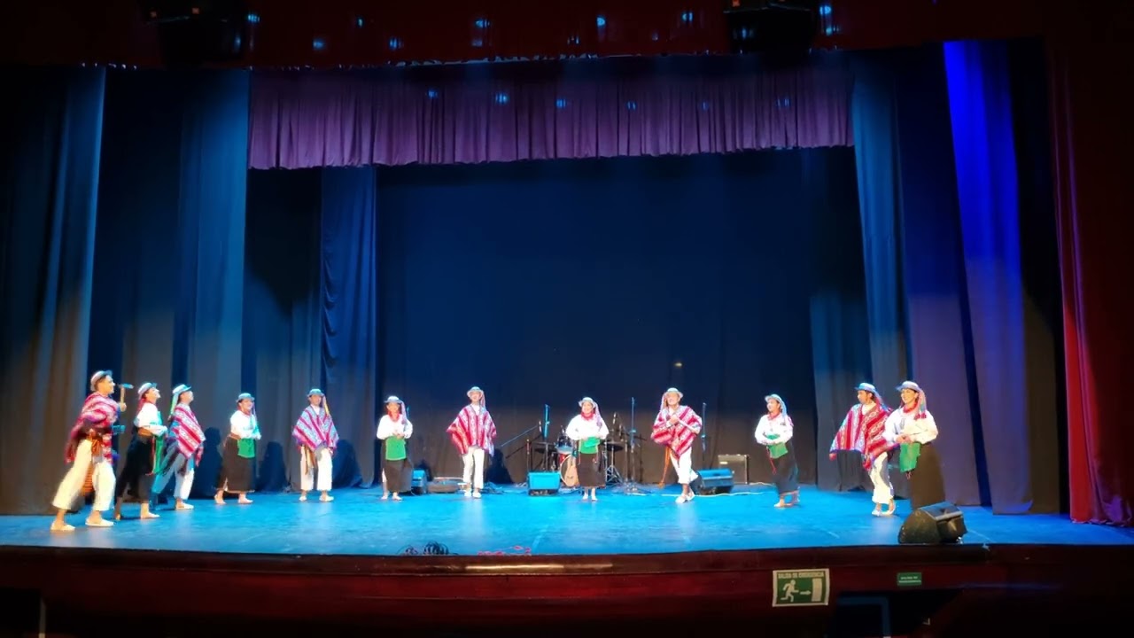 Chimborazo-siembra Ind&iacute;gena danza de proyecci&oacute;n