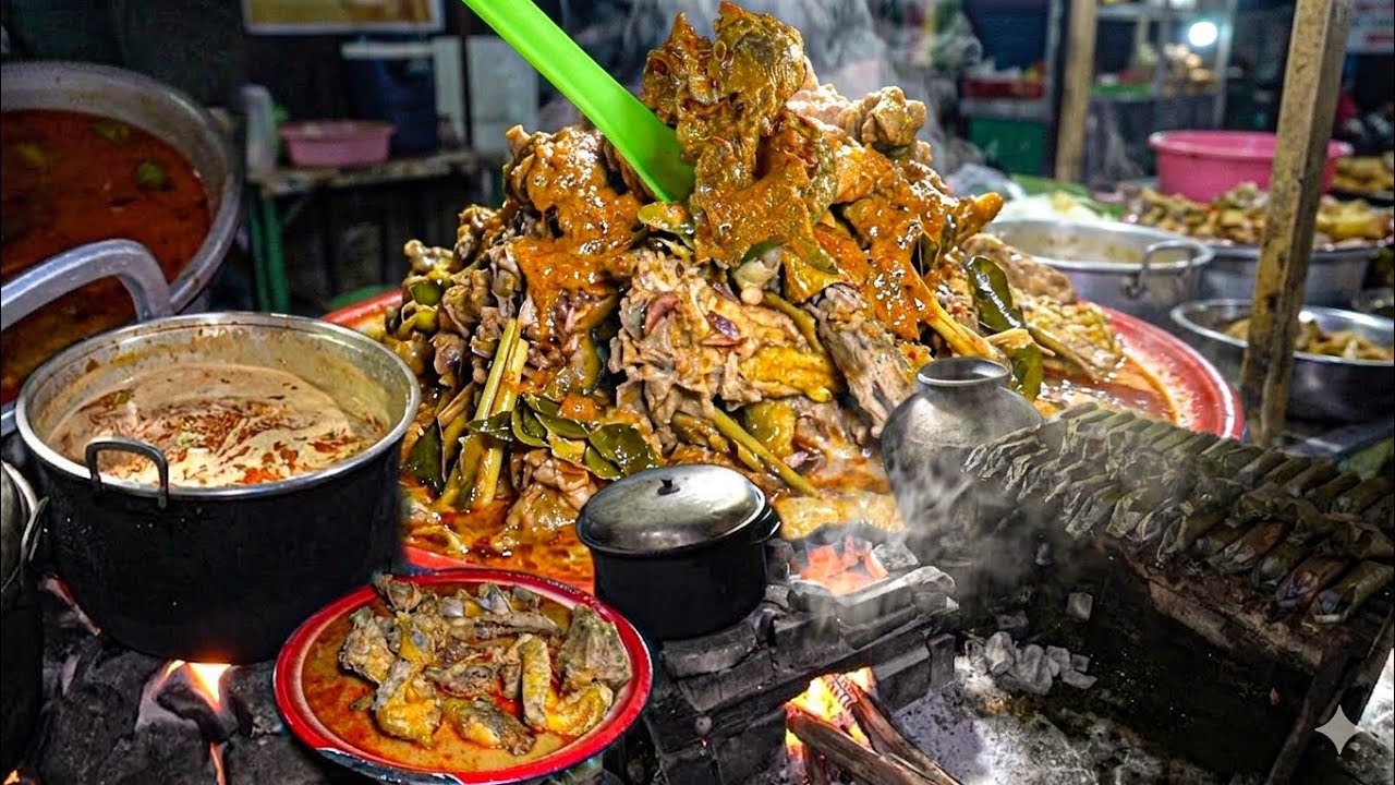 MASAKNYA MASIH TRADISIONAL!! JUALAN CUMA 2 JAM LUDES LONTONG KARE BU TARTIK