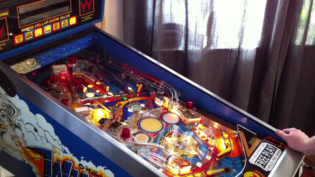 Williams Whirlwind Pinball - gameplay Video