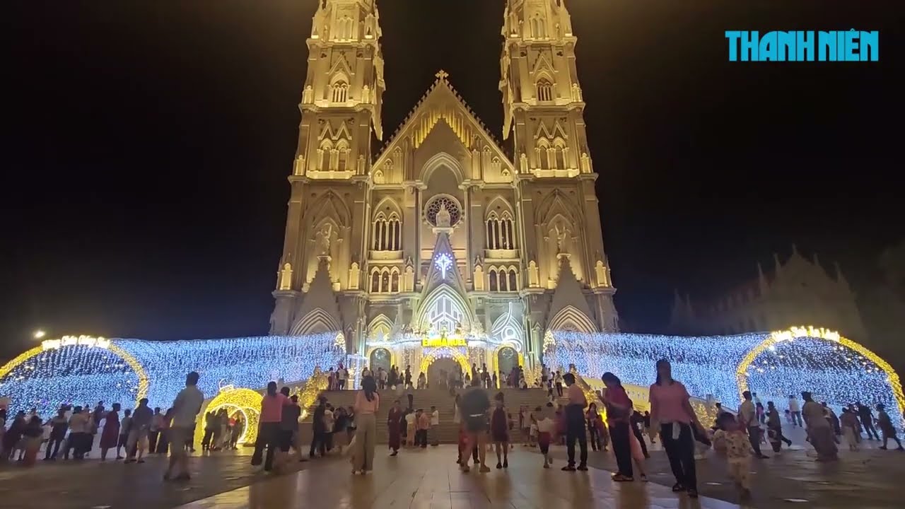 The stunning church on Highway 51 lit up for Christmas, attracting the attention of everyone passing