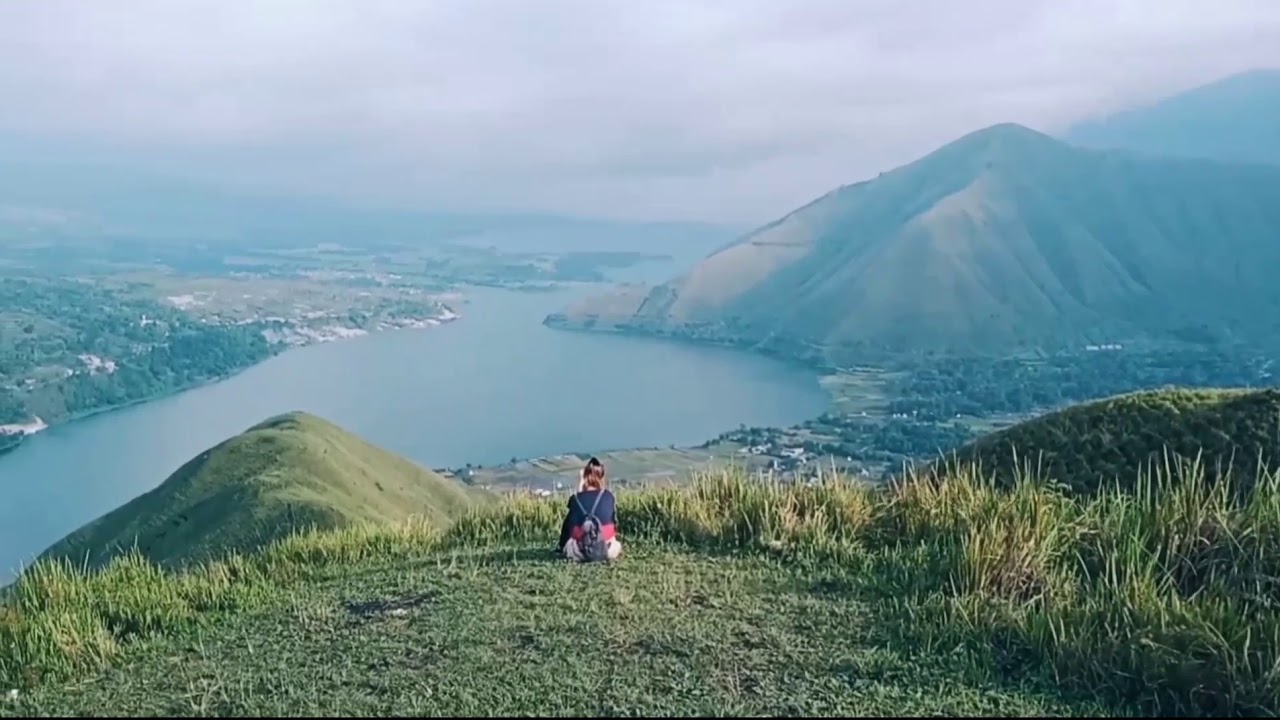 Solo Hike and Camp around Lake Toba (Sibayak - Holbung) PART 1