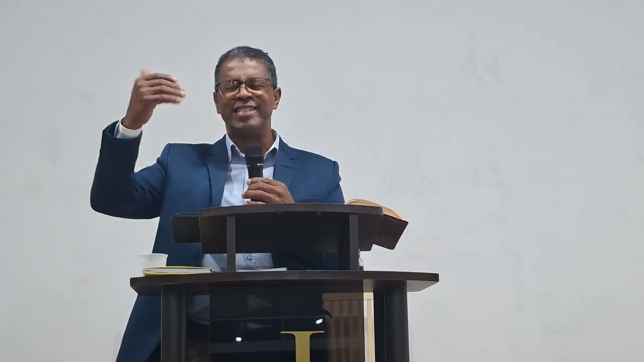 UM DEUS QUE TESPONDE!