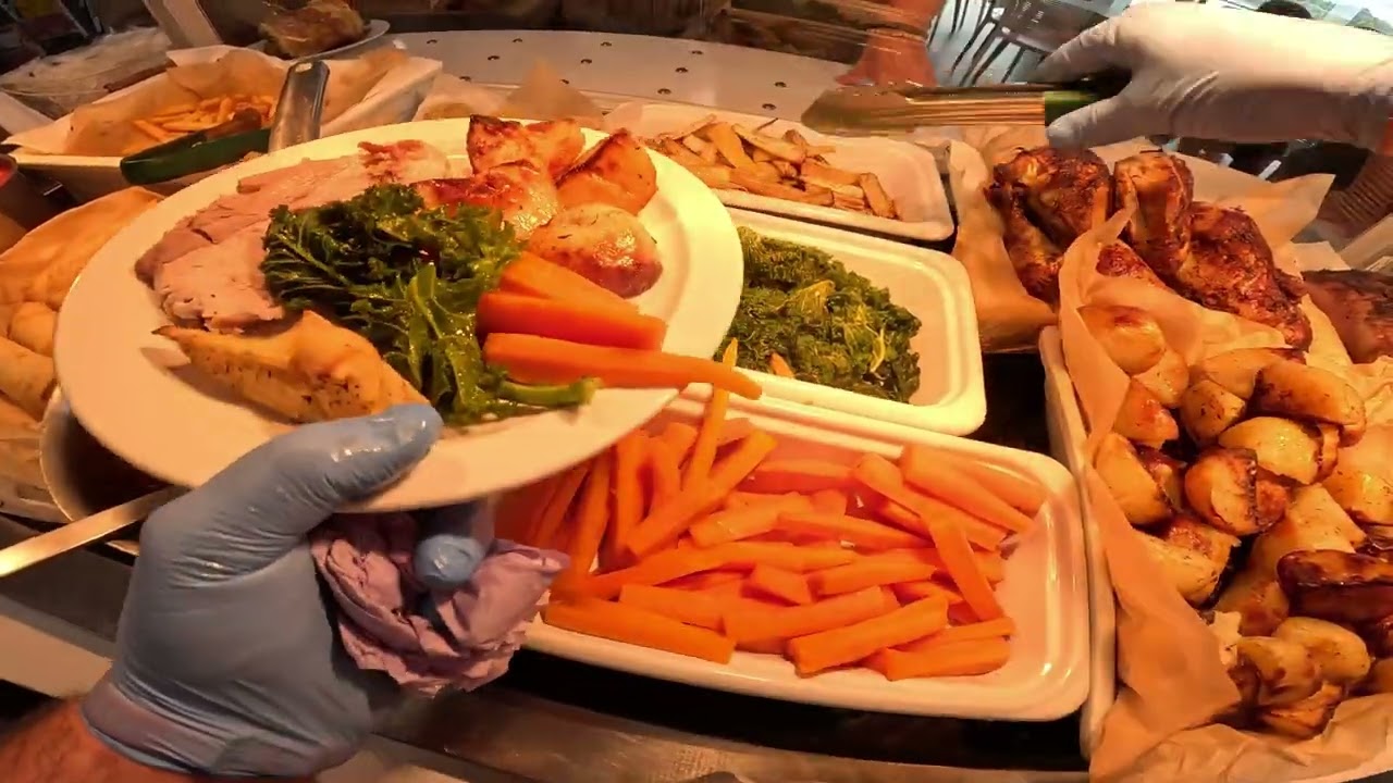 It's Sunday roast, but on a Thursday 👌😊👍: POV service