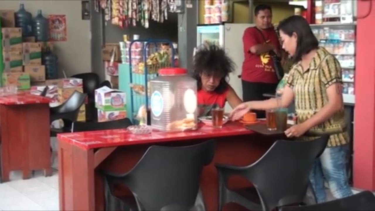 Gus Javar Mampir Ke Warung Depot Mengambil Makanan Kesukaannya di Bekasi