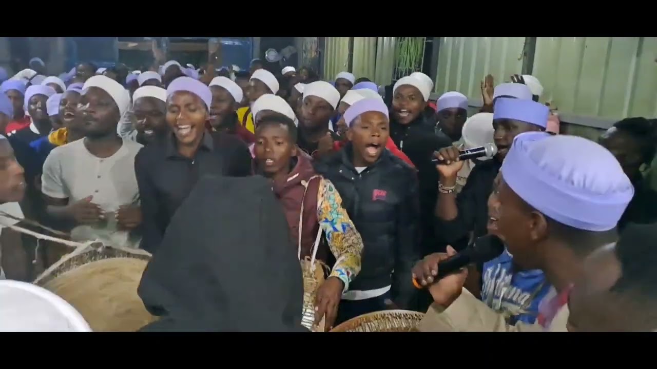 Kigooco Cia nyimbo cia mabuku extreme with Mathenge, izo wa kigooco at Kiriobangi akurinu church