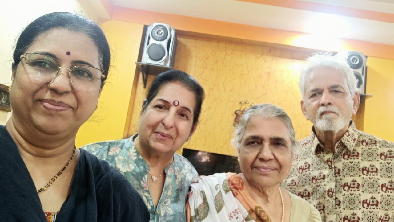 Visit To Close Family Friend's Home / Shopping At Ulhasnagar (@jyotipaingy)