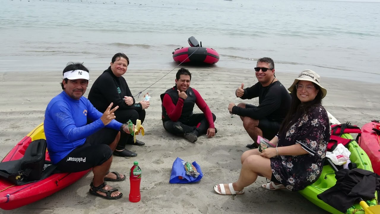 Recorrido a Isla San Lorenzo - Kayakeando Perú