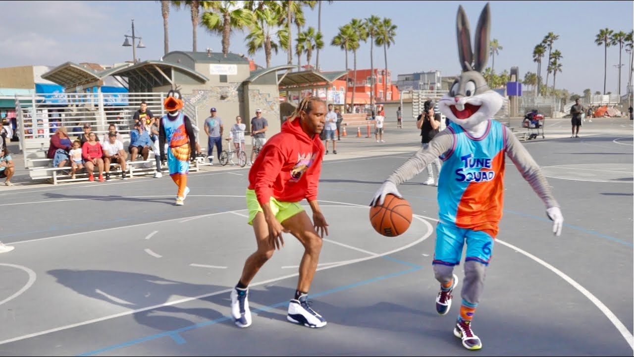 Bugs & Daffy TURN UP 2v2 против Rough House Hoopers [SpaceJam IRL]
