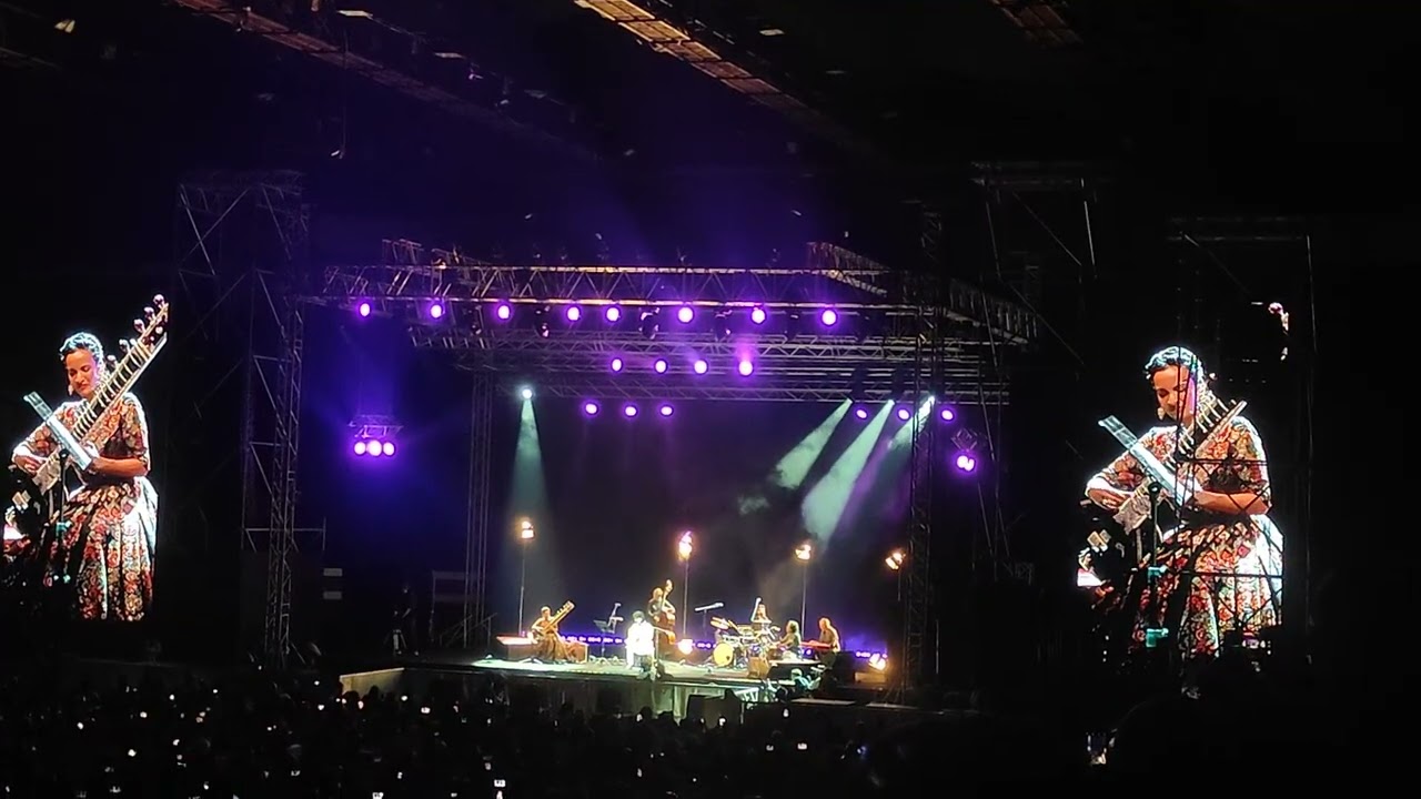 @AnoushkaShankarOfficial @Official_ArijitSingh @BickramGhosh fusion in Kolkata!  