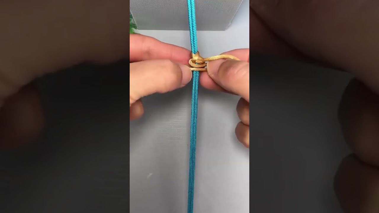 Instructions for tying bracelets at the beginning #diyideas #bracelet #diycraft