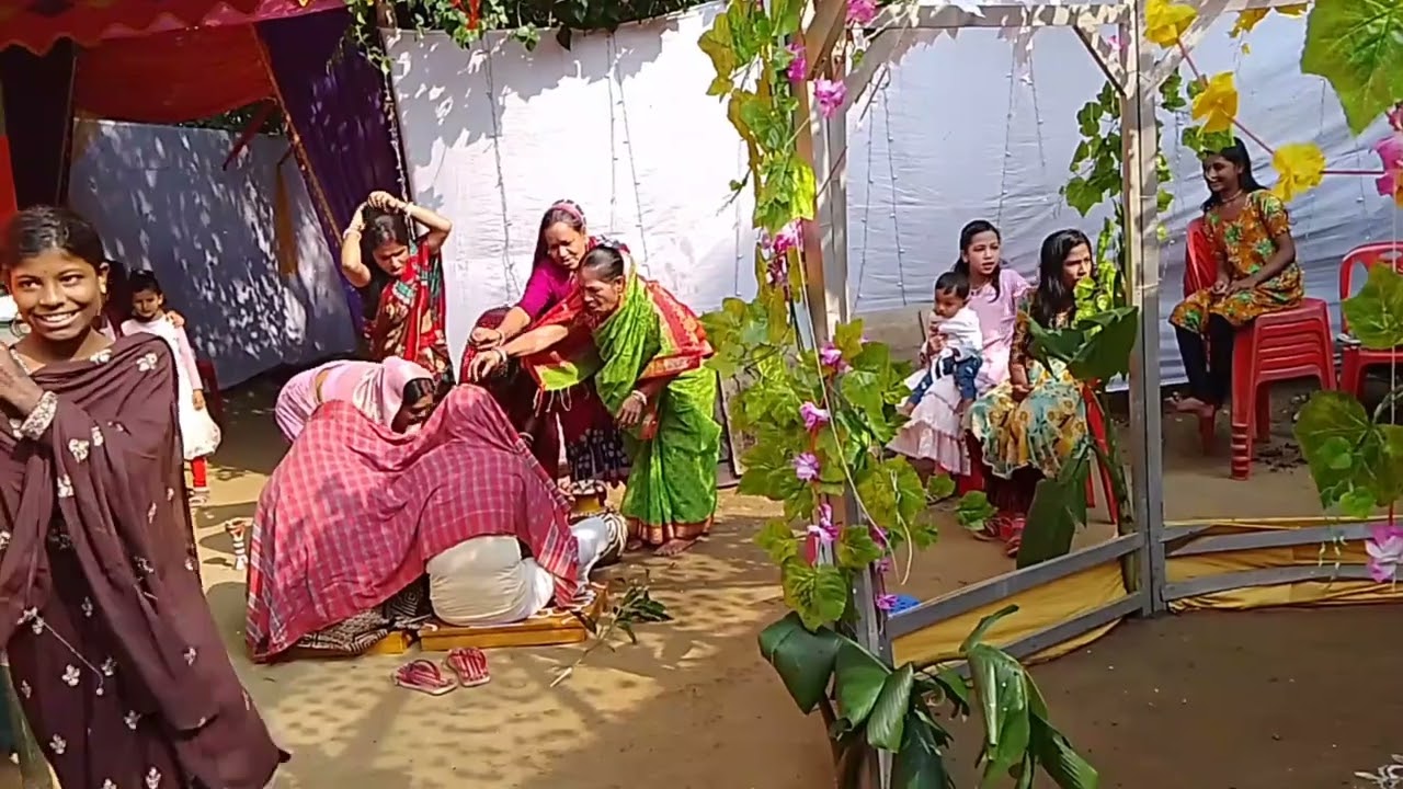 গ্রামে আমার এক আত্মীয়ের বিয়েতে খুব আনন্দ করলাম।