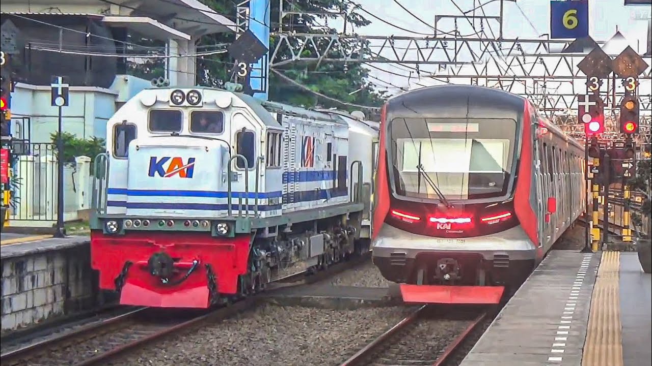 NGABUBURIT!! HUNTING KERETA API LOKOMOTIF TERBARU DAN KRL COMMUTER LINE DI STASIUN BESAR JATINEGARA