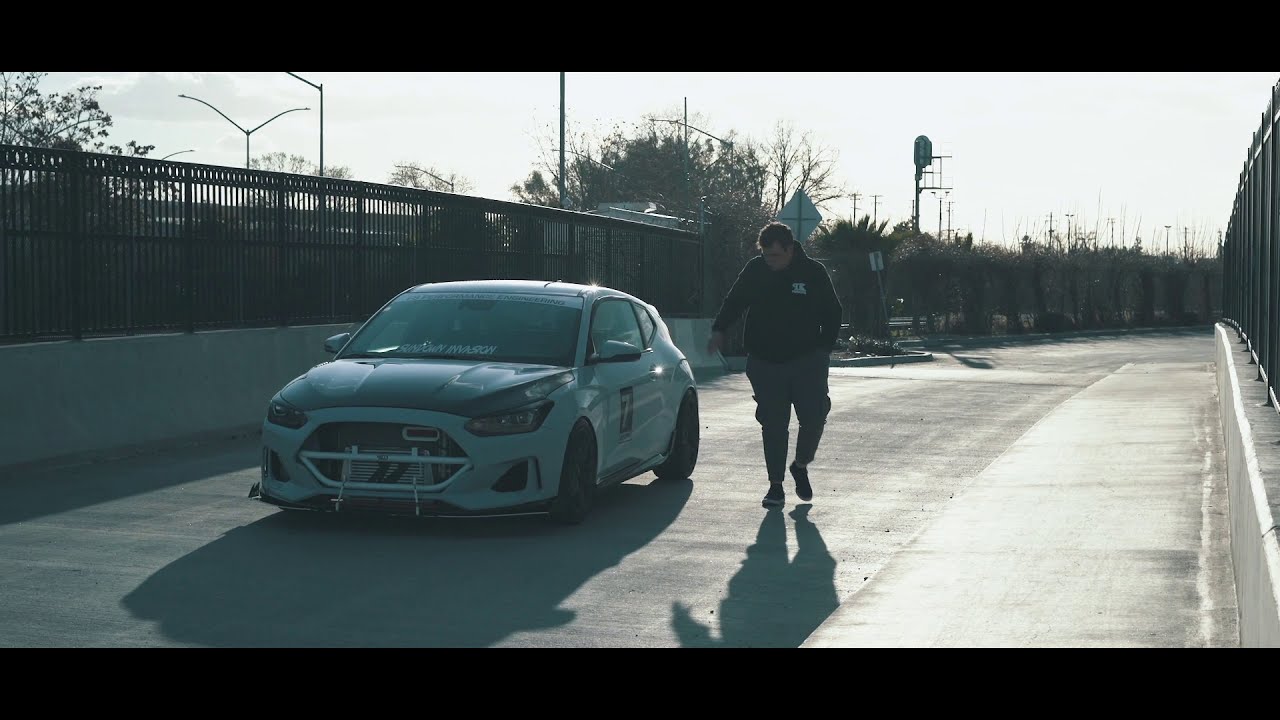 Hyundai Veloster Turbo R-Spec Cinematic