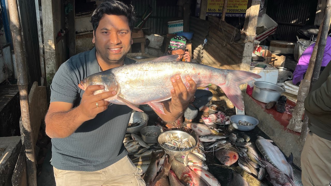 দাঁত তোলার ৯ দিন পরে মা খাবার খেতে পারল || বাজার থেকে মায়ের পছন্দের মাছ কিনে আনলাম