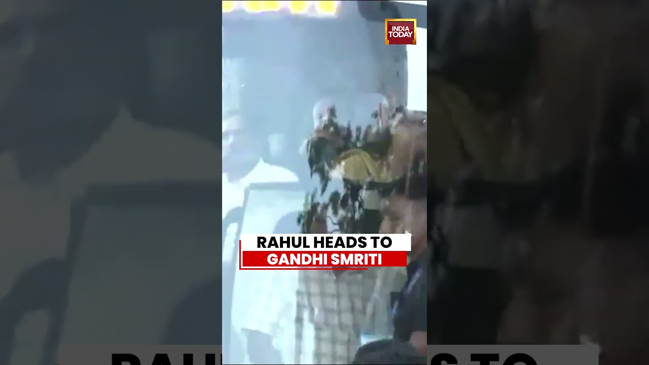 Rahul Gandhi Heads To Gandhi Smriti With Opposition MPs In Support Of Student Protest #rahulgandhi