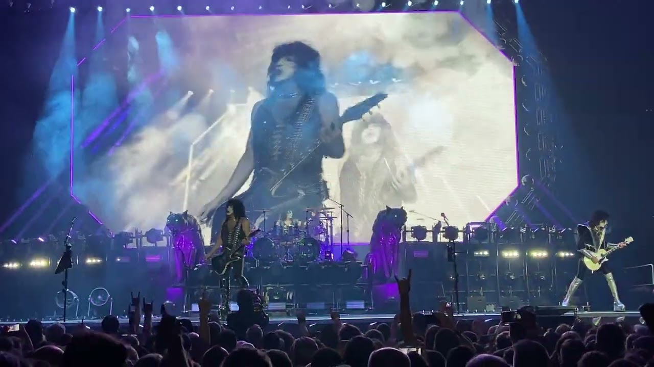 Kiss - Black Diamond . 2022.07.14. Budapest, Hungary (Papp László Sportaréna)