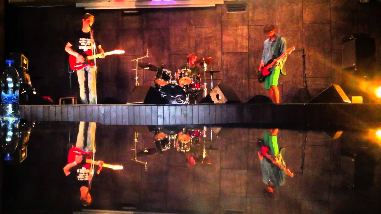 Empty Radio Waves - Meds