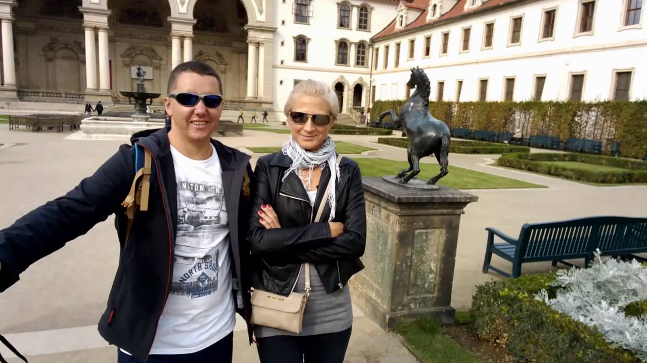 Raburasy zwiedzają i bawią się w Pradze