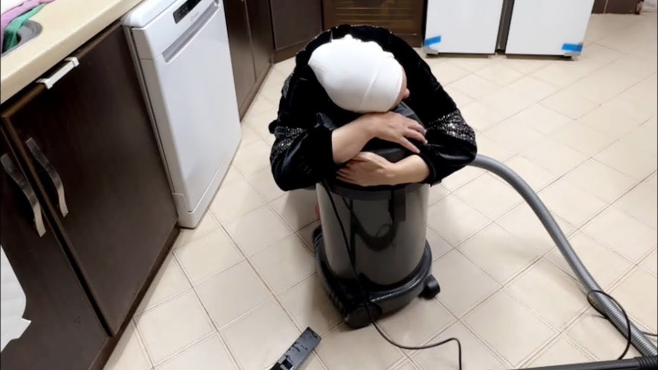 اشتريت مكنسة جديدة  لشفط الجاف والرطب ياترى ندمت تاني؟ ضروري تفتحي الفيديو عشان الصورة كاملة