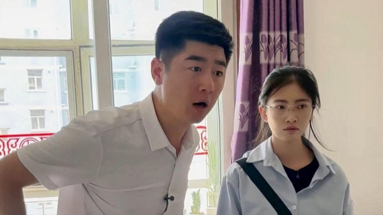 霸占架妆拒退还蛮横母子很无知，女孩无奈求帮助，刘老师出击现场  | 正义之光 #为百姓办事 #正义的护航