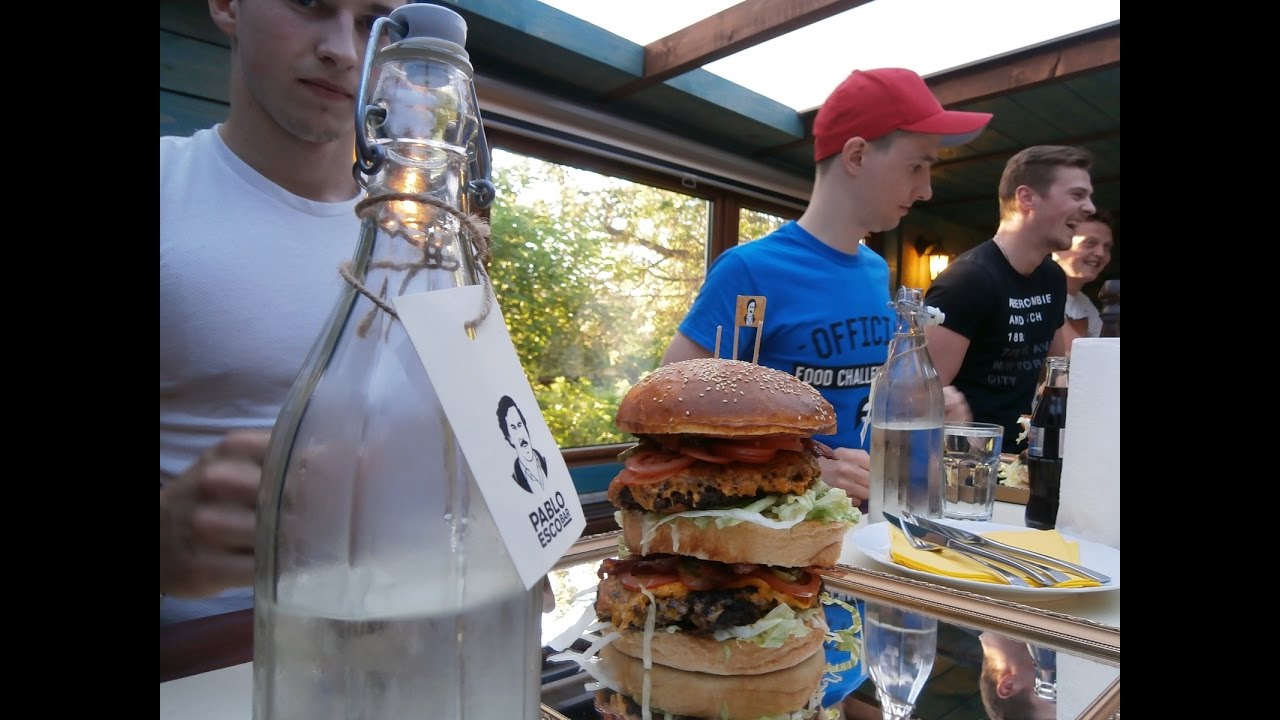 Escobar's 2kg Burger Eating Contest 2016 | Brno, Czech Republic