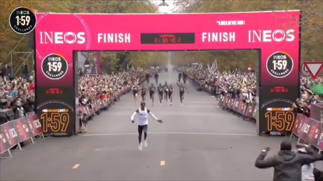 ELIUD KIPCHOGE 1:59:40 MARATHON!