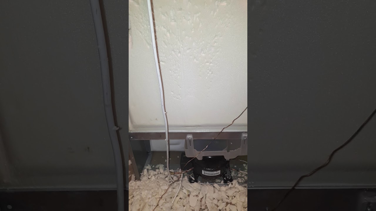 Утечка в холодильнике Indesit