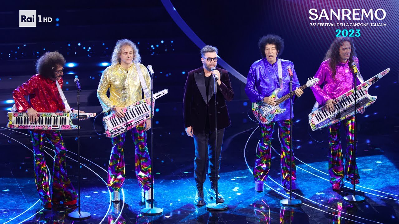 Sanremo 2023 - Cugini di Campagna con Paolo Vallesi cantano un medley dei propri repertori