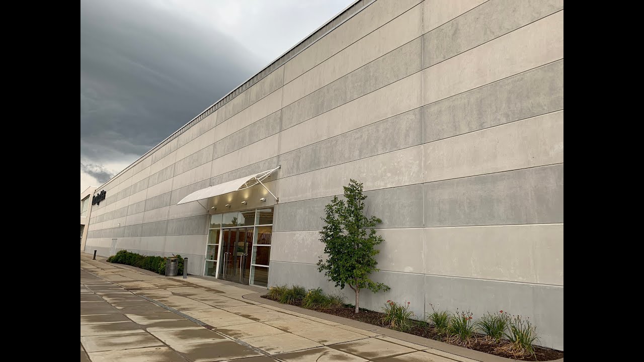 2013: A Tour of Bloomingdale's (Former Macy's) at Walt Whitman Shops in Huntington Station, NY