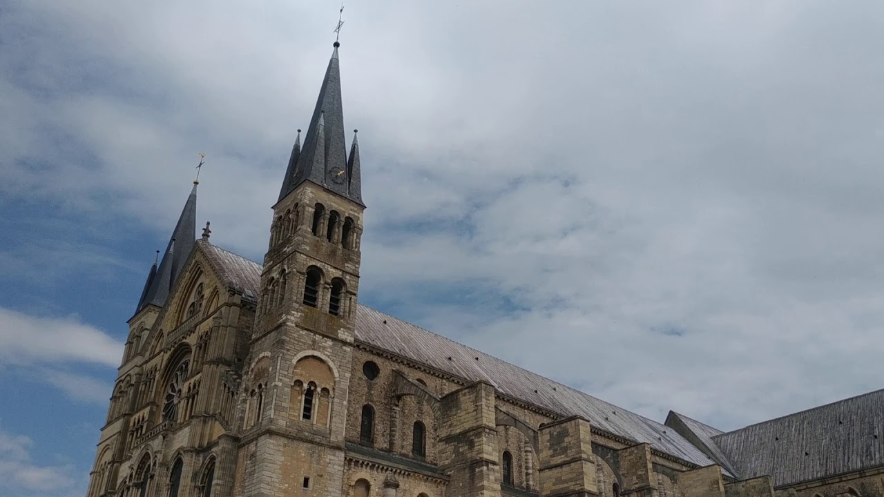 2020.05.09.Basiligue Saint Remi.Reims.France(3)