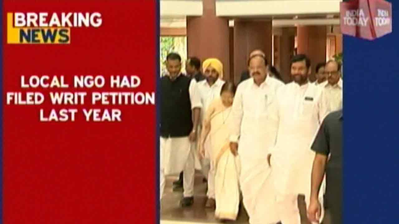 Consider Law To Ban Cow Slaughter: HC To Centre