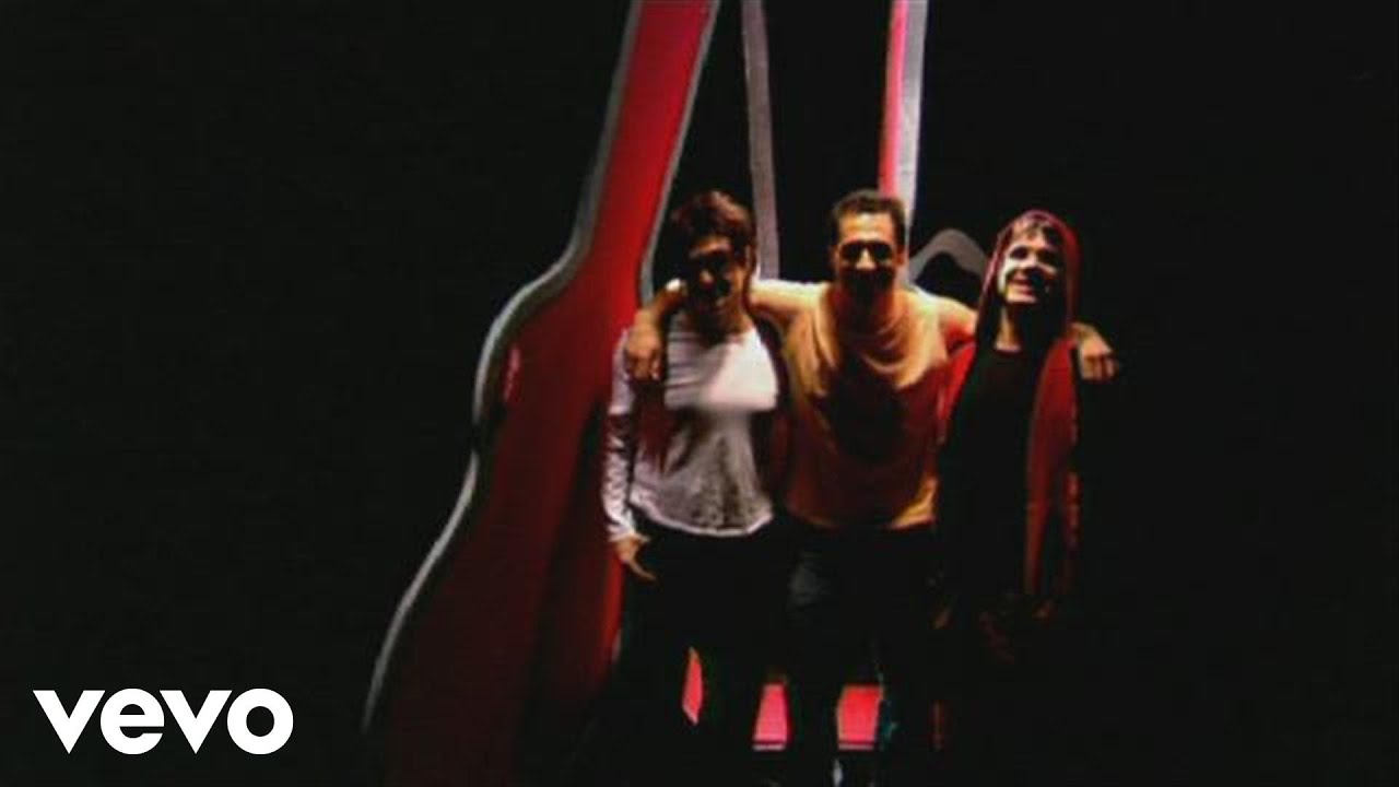 Divididos - Cajita Musical (Official Video)
