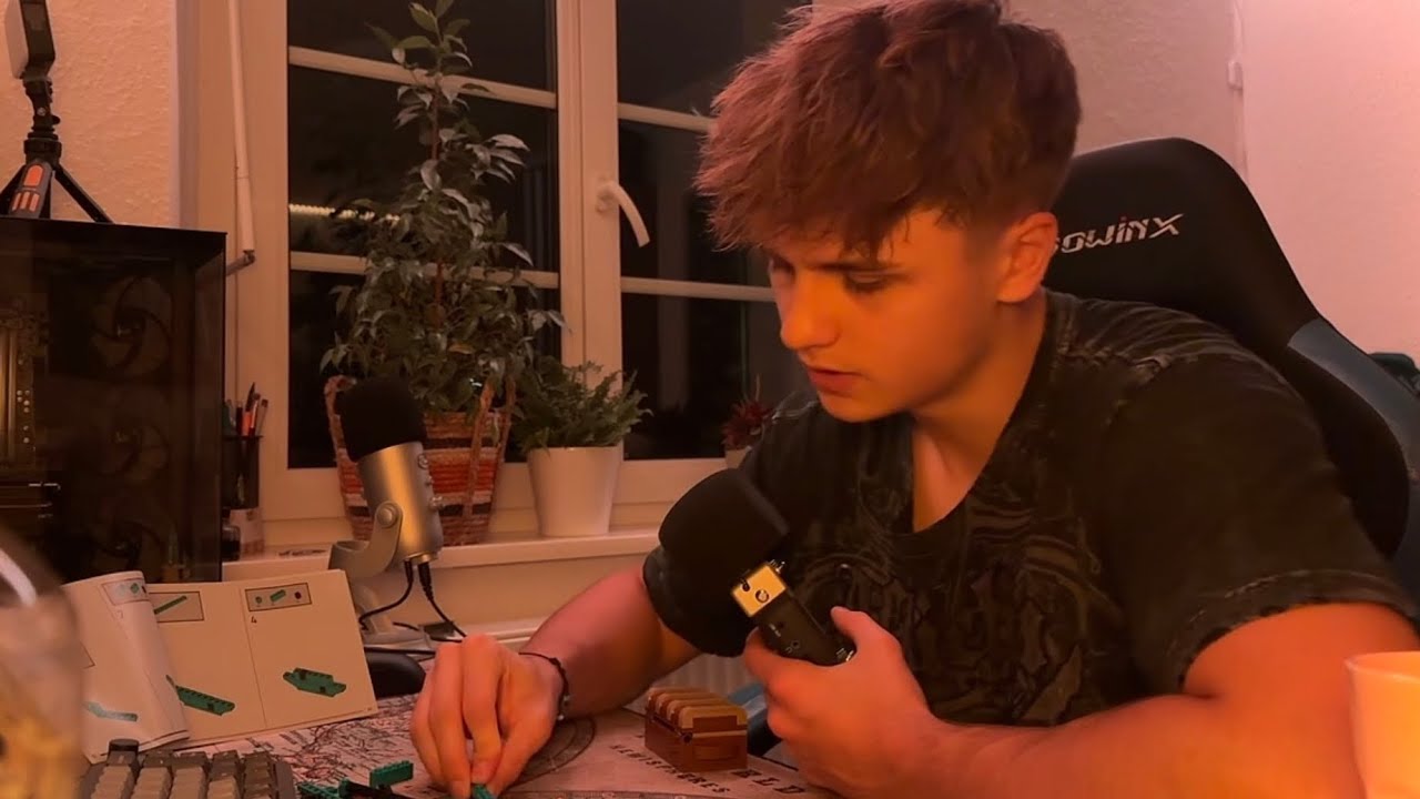 ASMR Building LEGO at 3am