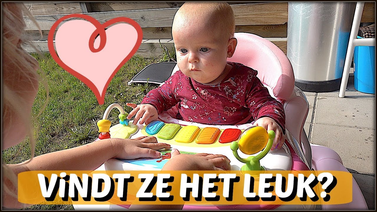 BABY iN DE LOOPSTOEL 👶 | Bellinga Familie Vloggers #1118