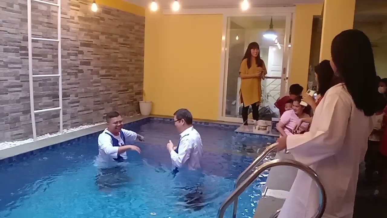 Misteri Baptisan Selam - Cara Baptisan Selam yang Benar. Ada Roh yang turun dalam Baptisan Selam