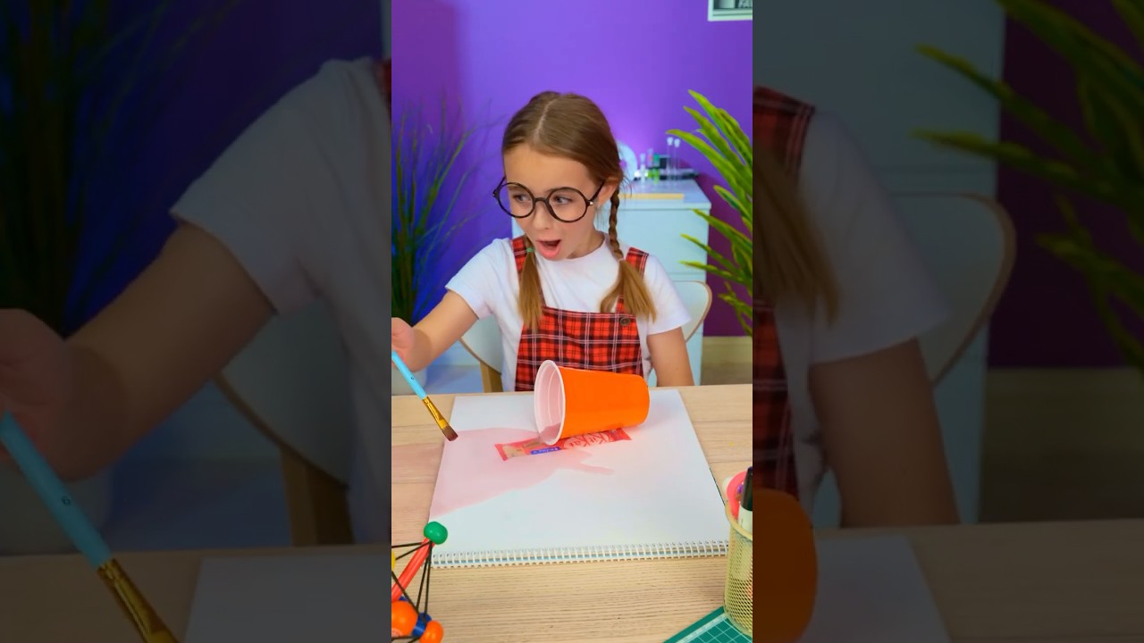 😄 No Spills Here &mdash; Try This Art Hack! 🖌️ #shorts #kidscrafts