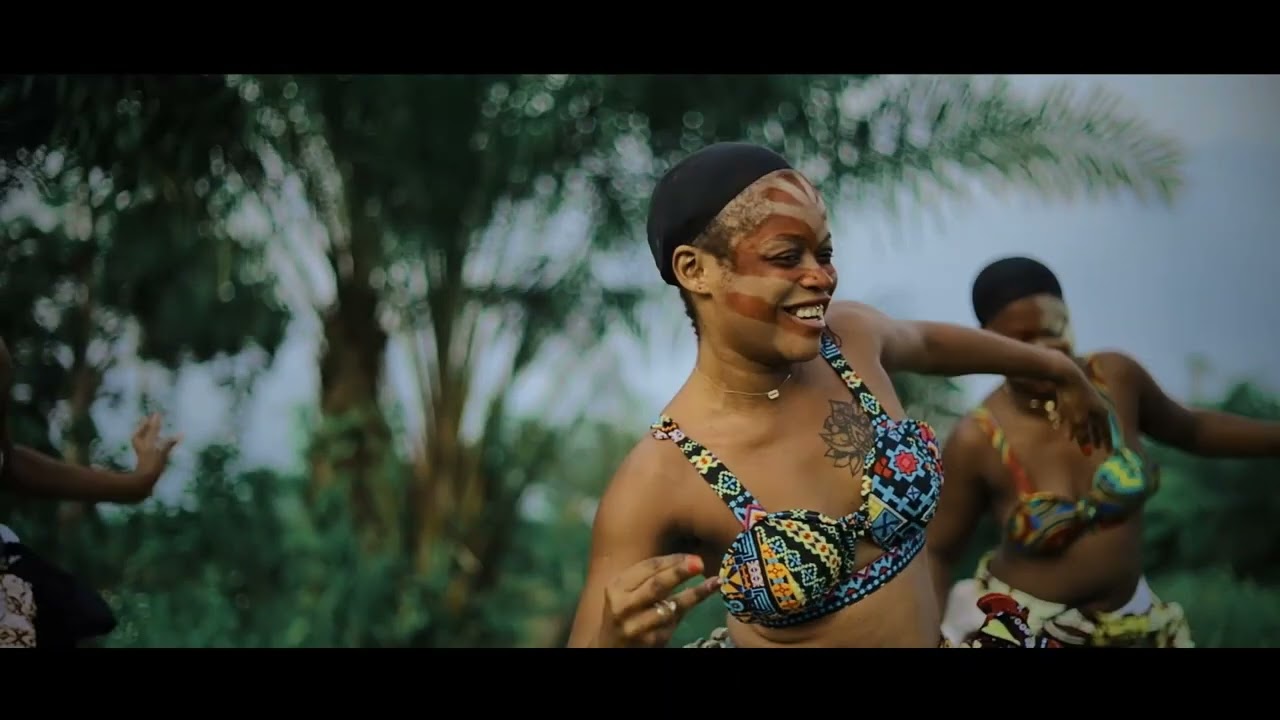 Lapapa_Joli bébé ( clip officiel)