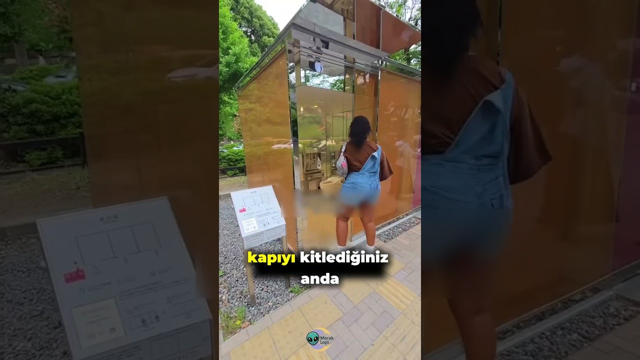 Sokağın Ortasında Şeffaf Tuvalet 😳