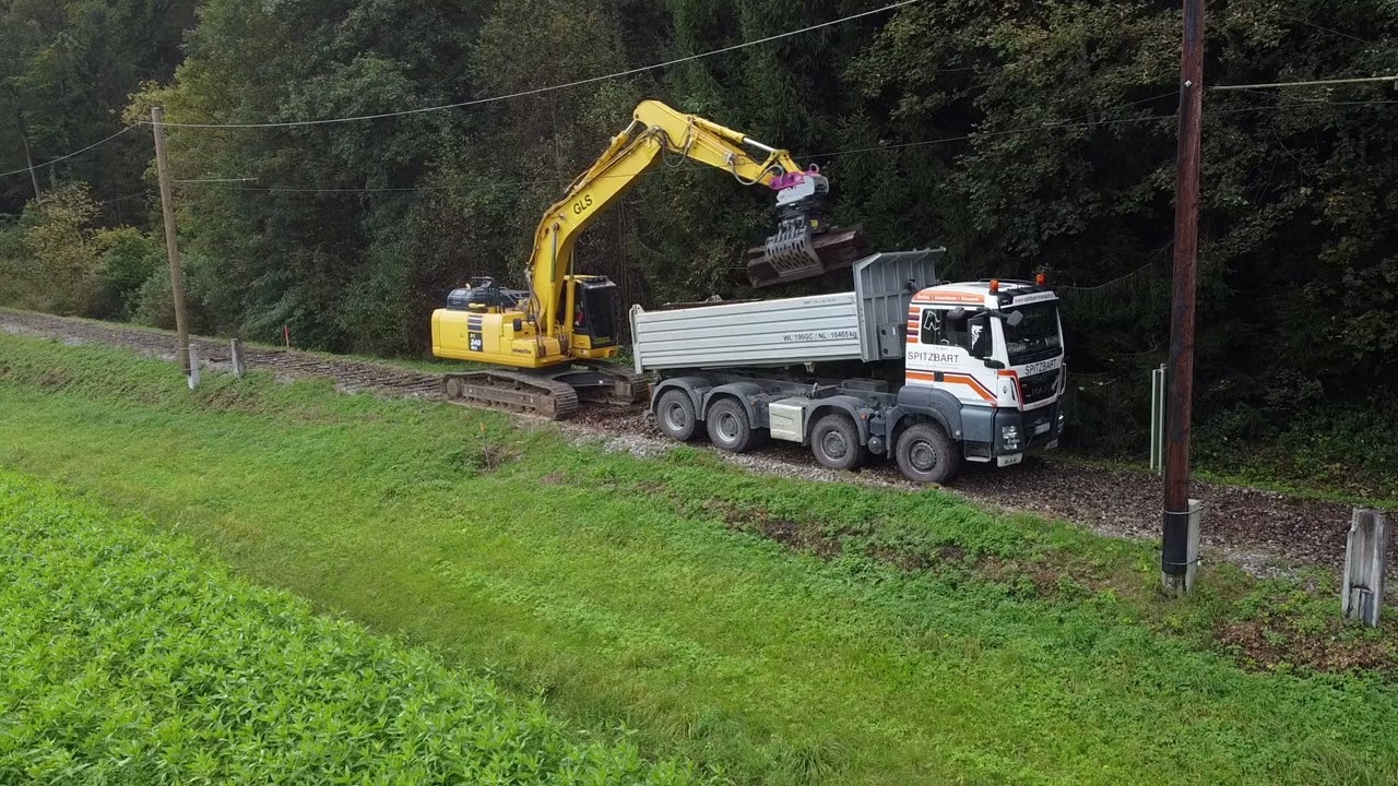 EXCUVATOR/GLEISBAU/KOMATSU/PC240NLC/GLS BAU/LEICA