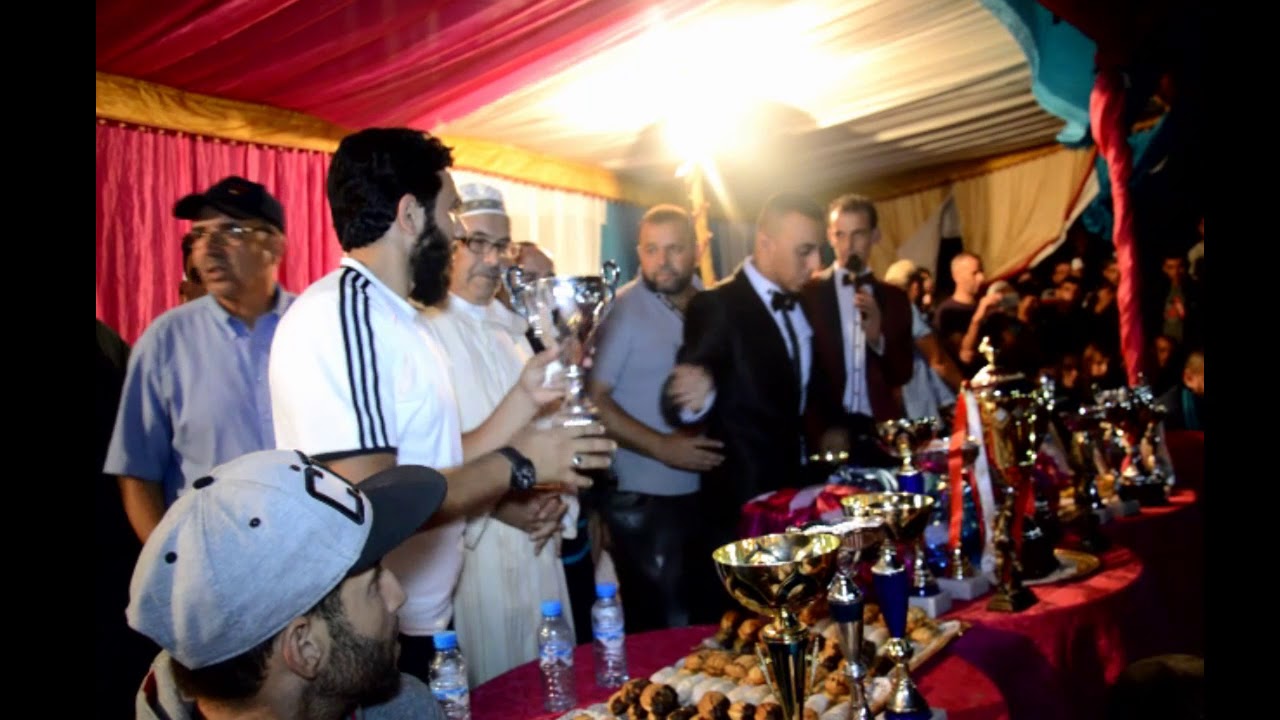 اختتام فعاليات دوري بني أحمد بتكريم وجوه رياضية ستظل خالدة في ذاكرة المغاربة