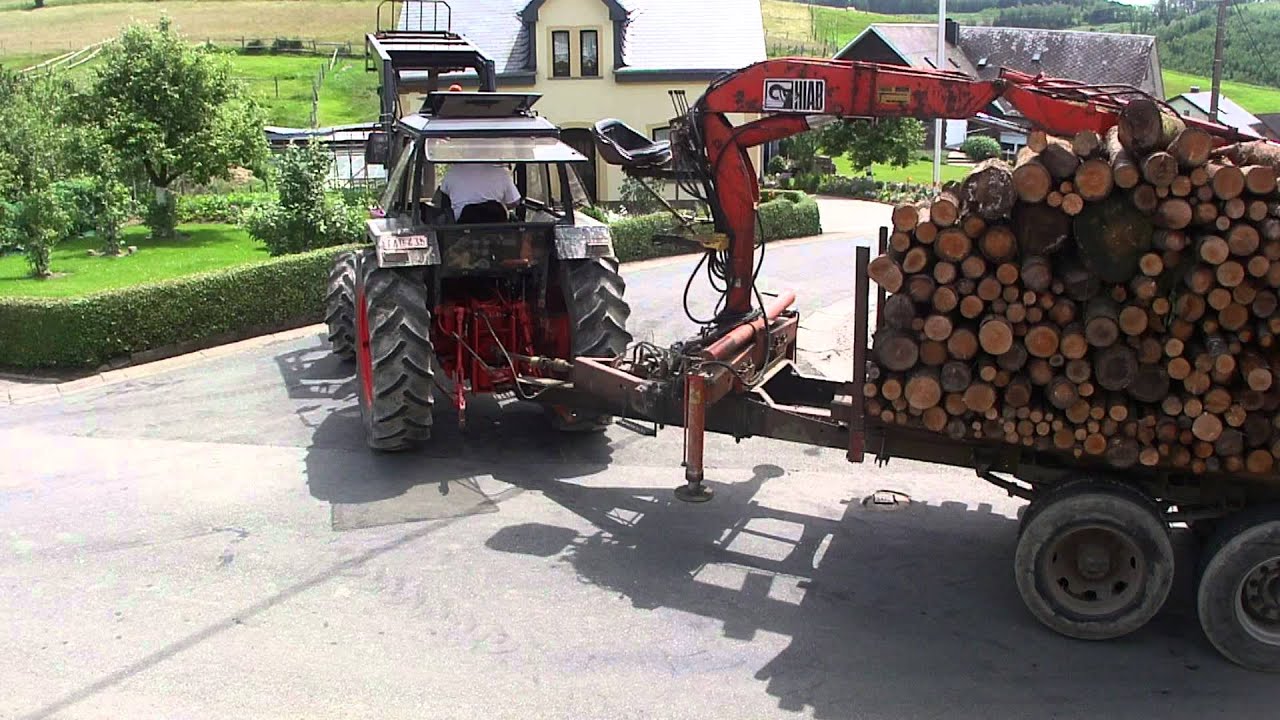 David Brown und Hiab Kran auf eigenbau R&uuml;ckewagen mit Wechselpritsche f&uuml;r Kurzholz