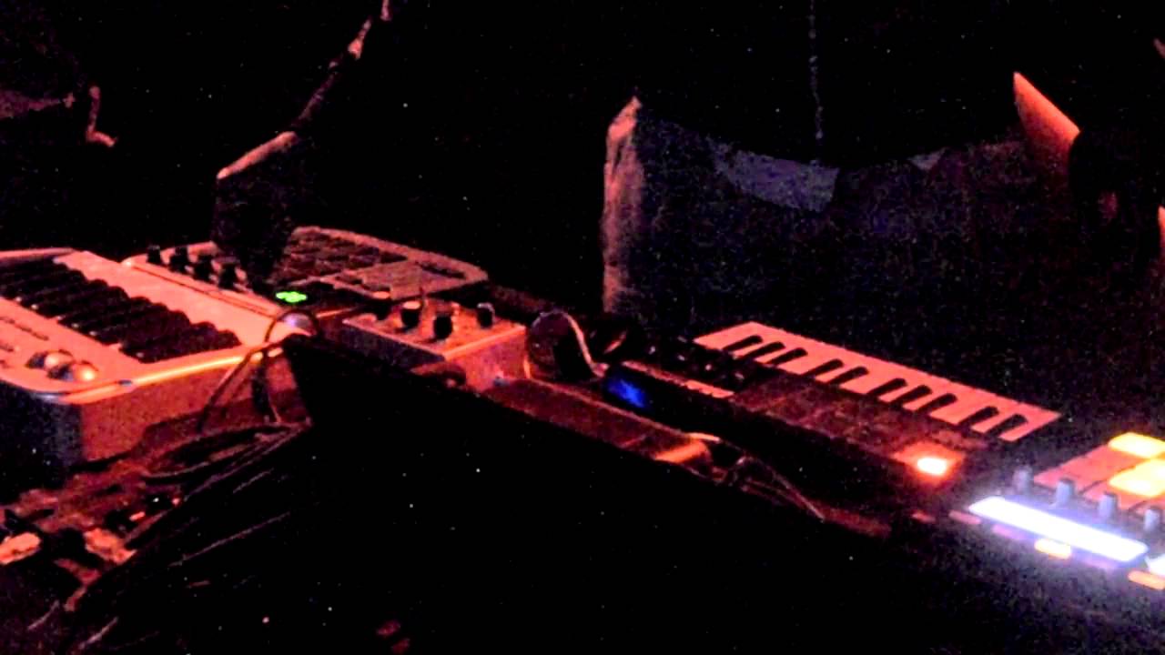 WobbleJay Live At Mudd Club SXB 02-23-2013