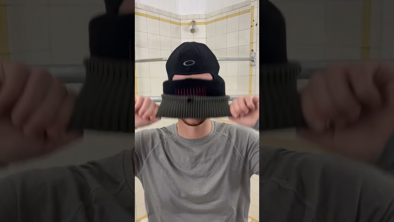2000s Oakley 3-in-1 Balaclava Beanie