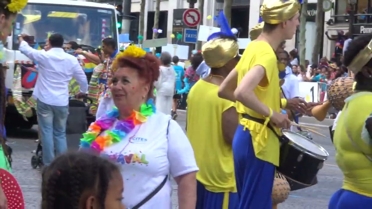 #carnaval #tropical #3juillet 2022 #mariepanic #Paris No.3 #carnavaltropical #champselysees