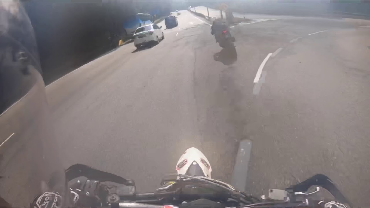 Fe450 vs Yamaha R1 misteri