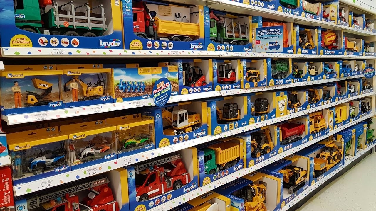 BRUDER TOYS SHOP SHOWCASE