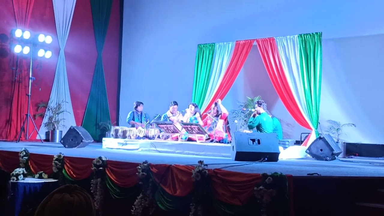 dj Moonlight & roohini sister kargil hall BAREILLY live show